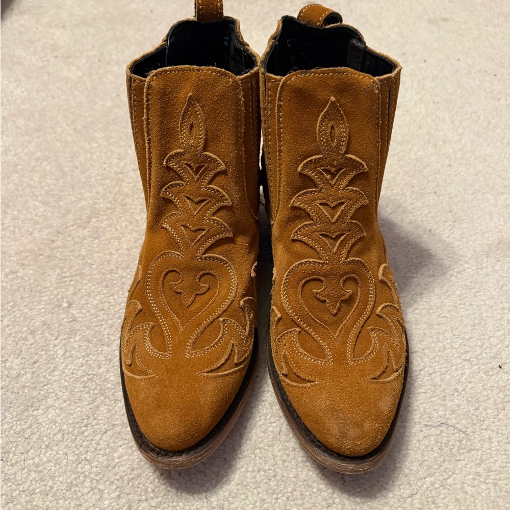 LIBERTY Black Tan Ankle Boots with Western Stitching